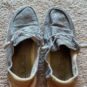 Hey Dudes, women’s size 8,